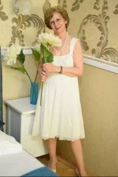 hUgeThrupneybits image 0